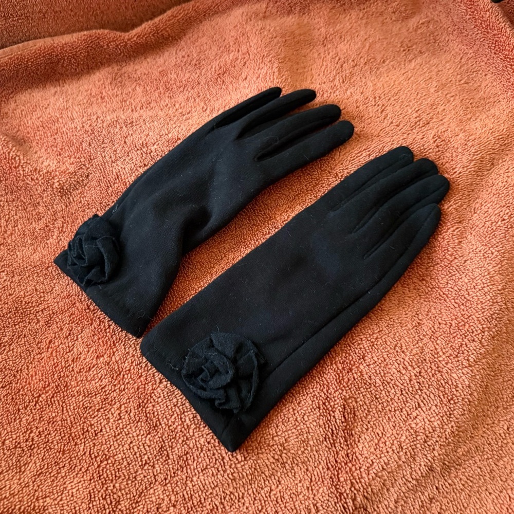 Classic Black Ladies' Dress Gloves with Rosette Detail